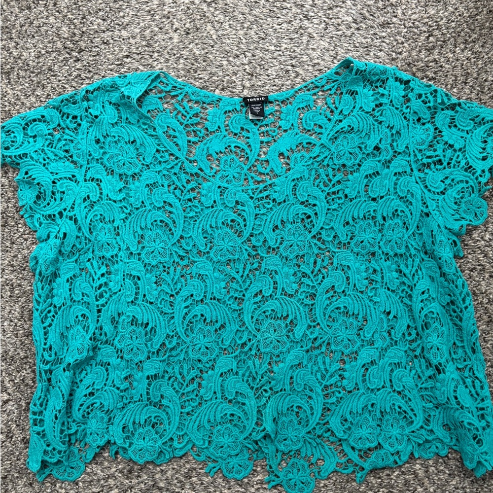 torrid Turquoise Crochet Lace Crop Top - Picture 2 of 3
